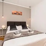 Only Apartamento *